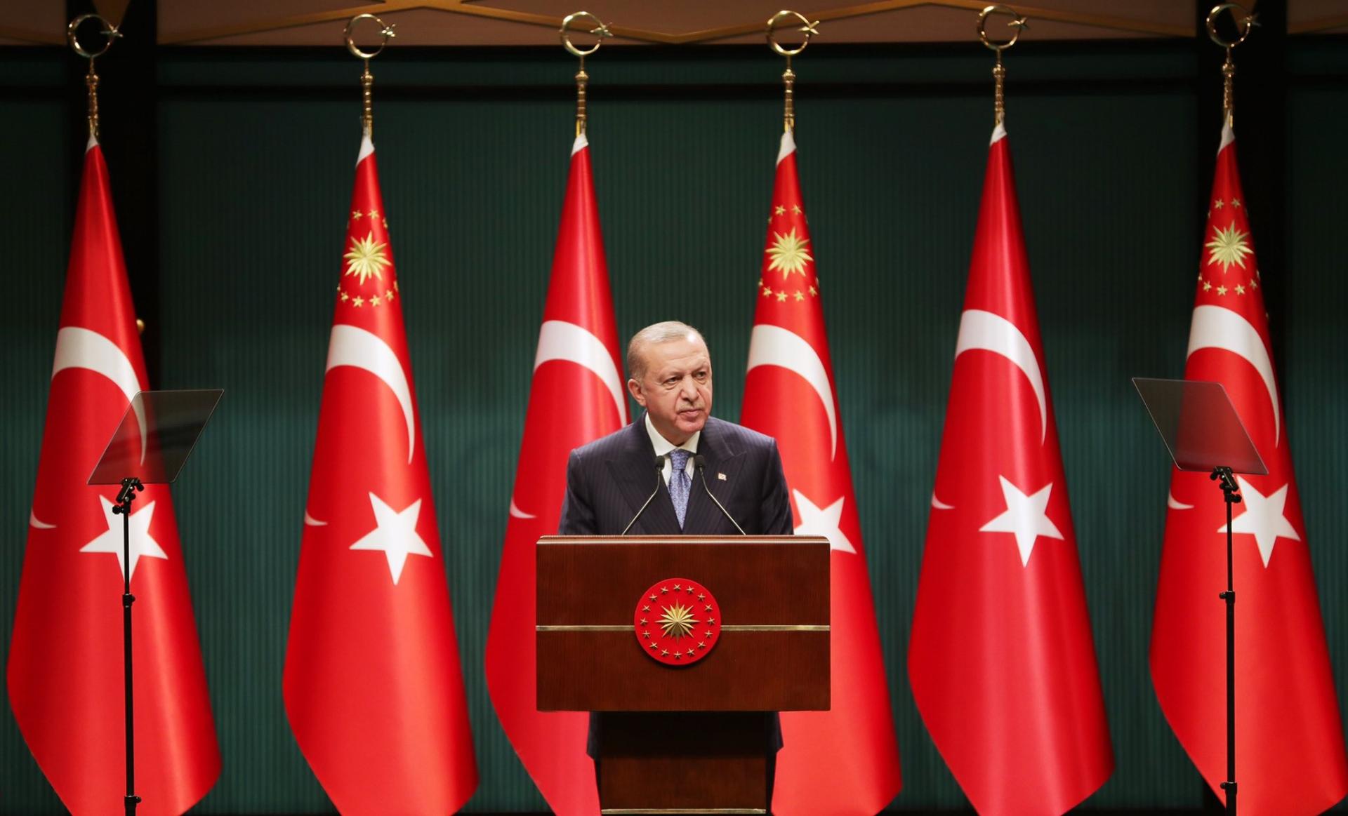 خبر فوری - اردوغان: ترکیه بزرگ و قدرتمند را میسازیم