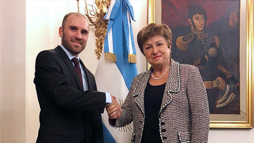 Gobierno de Argentina se reúne con el FMI para renegociar deuda de USD 45.000 millones