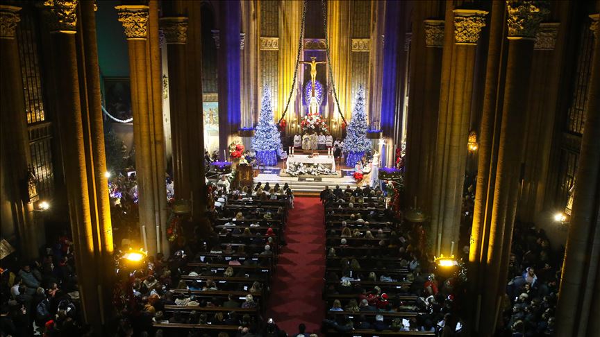 Se celebran misas de Navidad en diferentes ciudades turcas