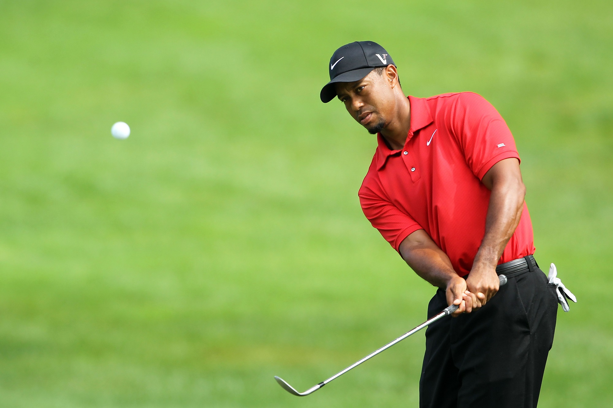 El reconocido golfista Tiger Woods se encuentra en cirugía tras accidente automovilístico en EEUU