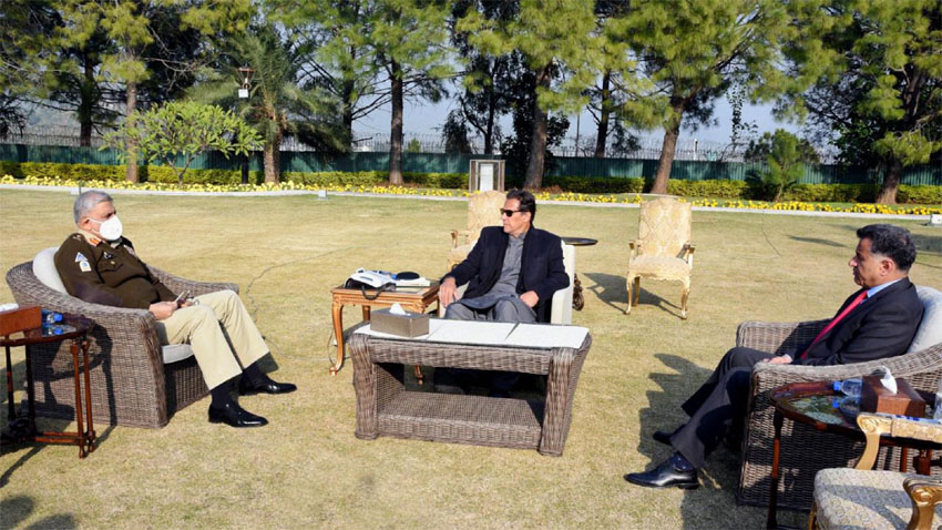 آرمی چیف کی وزیراعظم سے ملاقات، ملک کی مجموعی سیکیورٹی صورتحال پر بات چیت