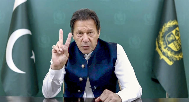 ملک میں برے حالات کے ذمہ دار ہم سب ہیں، عمران خان
