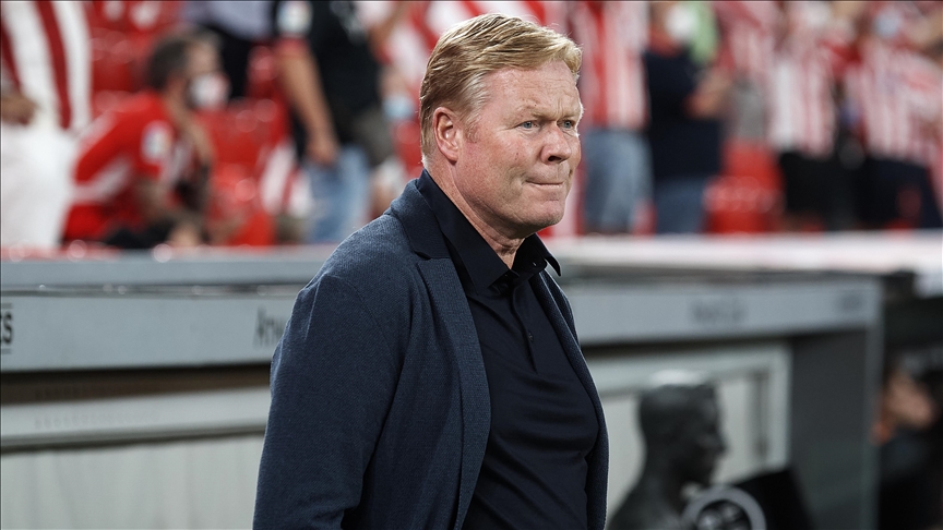 Barcelona despide a Koeman
