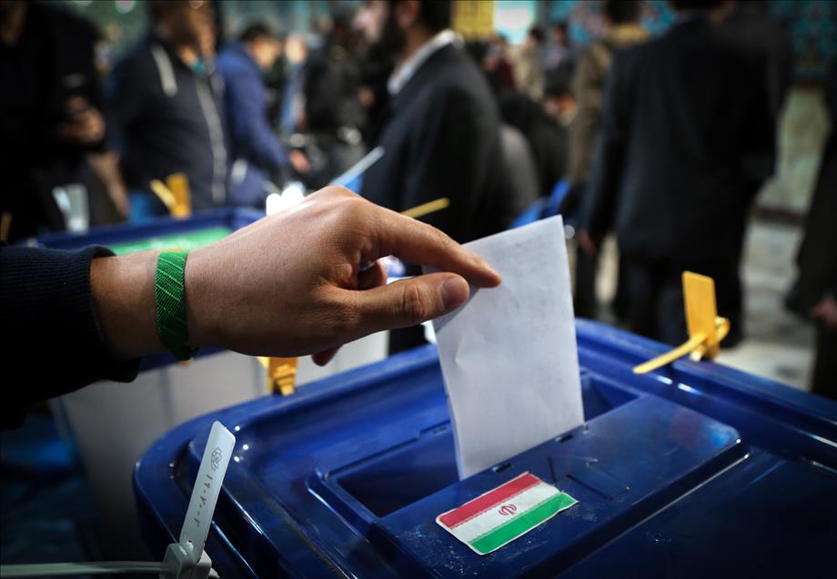 آغاز ثبت نام داوطلبان انتخابات میاندورهای مجلس یازدهم ایران