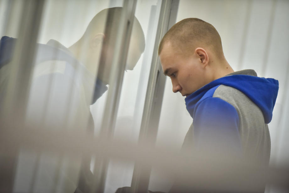 Украинада орыс әскер Вадим Шишимарин сотталды