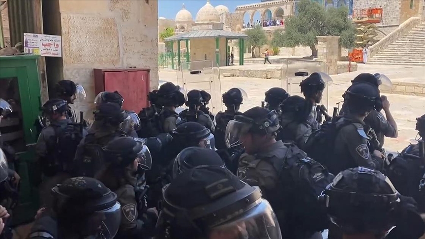 Izraelske snage napale Palestince okupljene na protestu u Al-Aksi