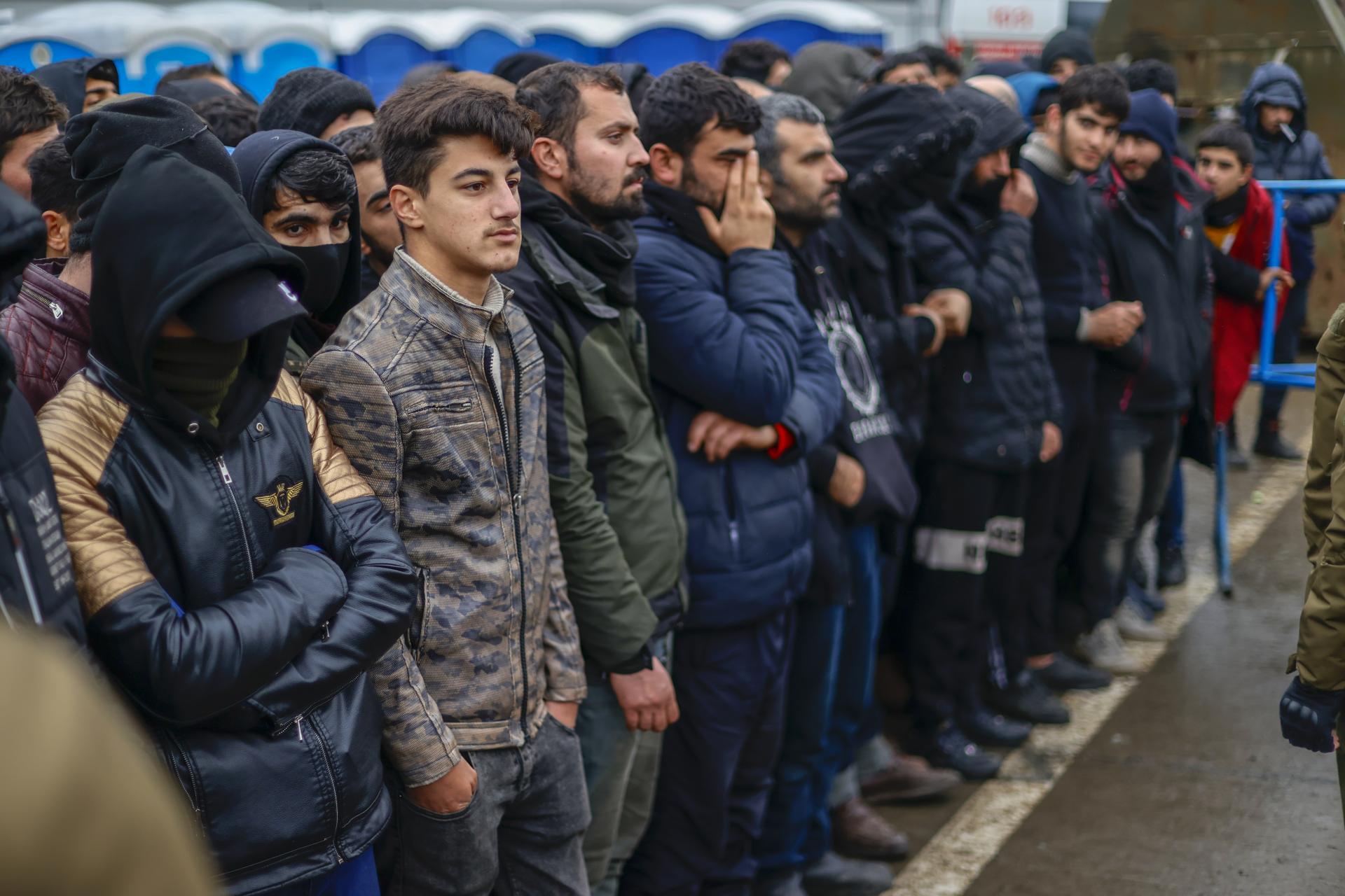 Los migrantes en la frontera entre Bielorrusia y Polonia empiezan a padecer de enfermedades