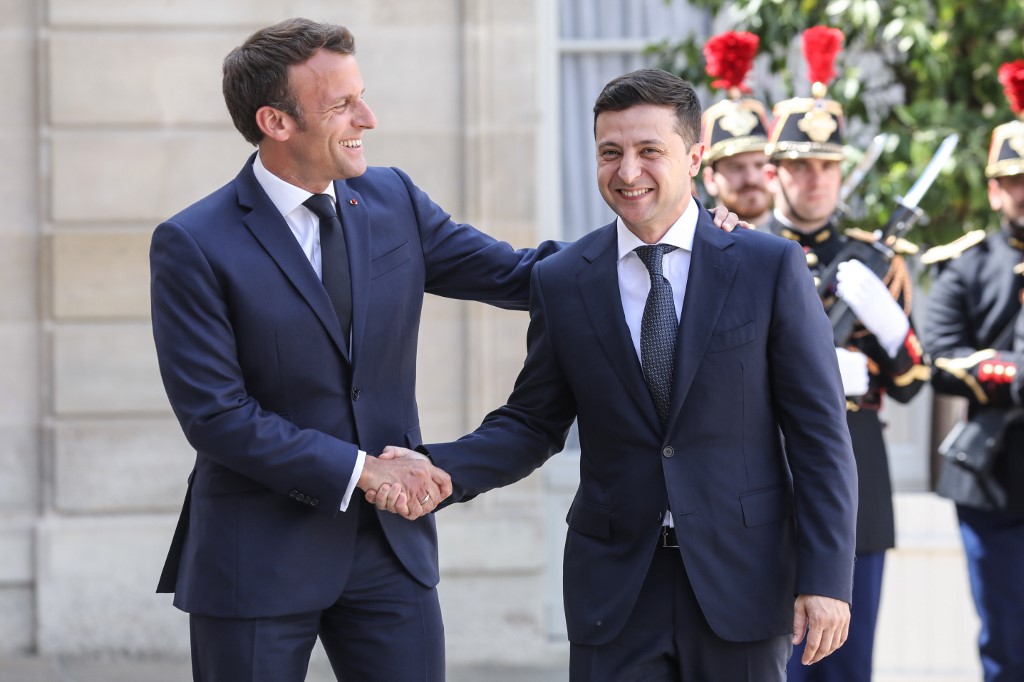 Zelenskiy belän Makron telefonnan söyläşte