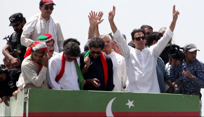 عمران خان نے حکومت کو 6 دن کا الٹی میٹم دے دیا