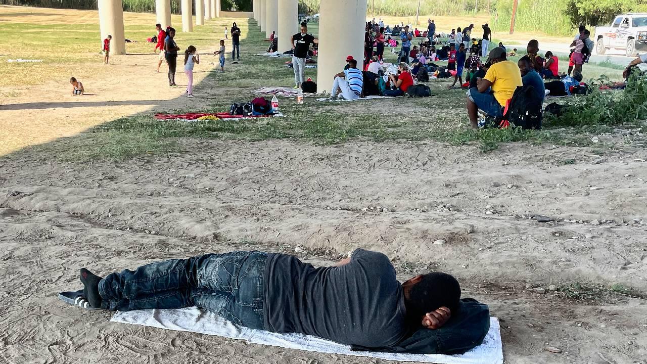 Parlamento polaco ha aprobado la deportación de los inmigrantes ilegales