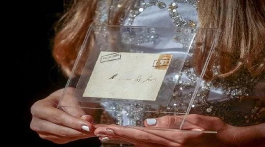 Subastan sello rojo de Mauricio por casi 9,5 millones de dólares