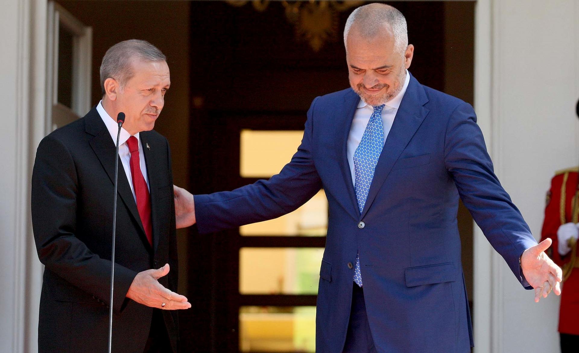 Президент Эрдоган Албанияга барат