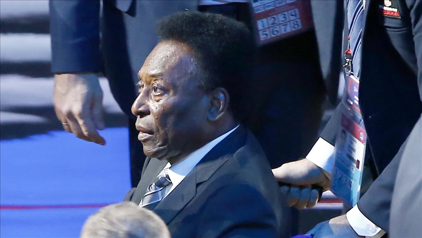 La hospitalización de Pelé tras sus exámenes de rutina indicaría problemas de salud