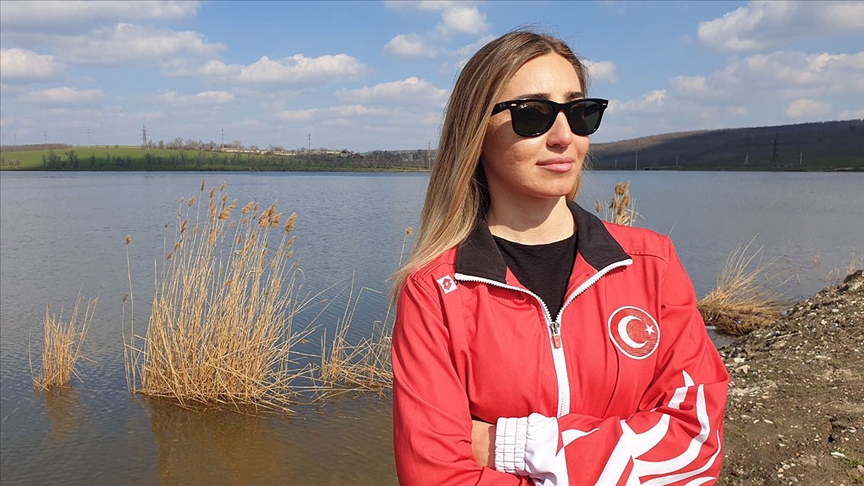 Şahika Ercümen realizará un "buceo residuo cero" en Moldavia