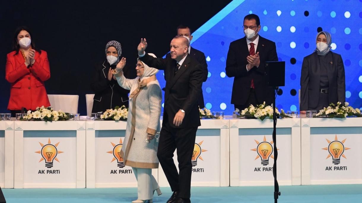 Erdogan: "Estamos construindo uma Turquia grande e forte"
