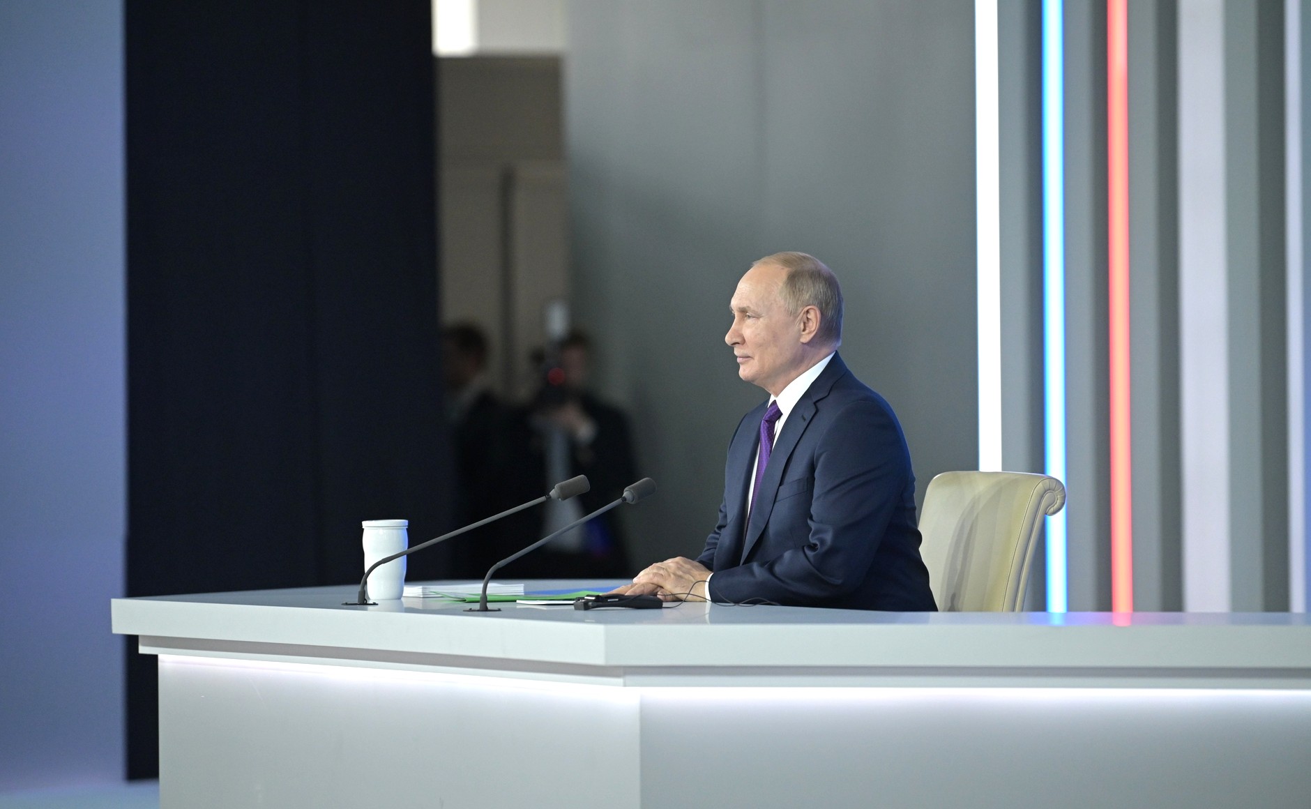 Путин жылдык маалымат жыйынын өткөрдү