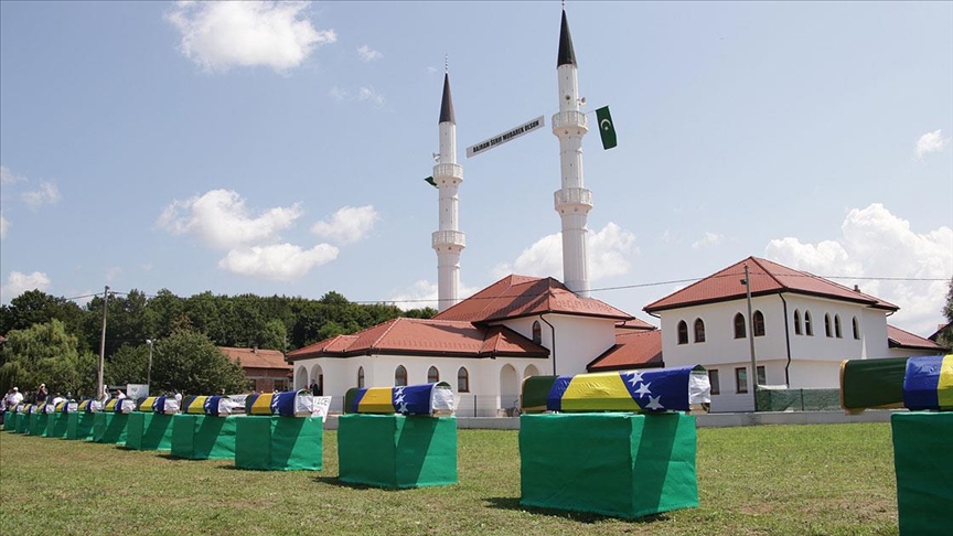 U BiH od danas zabranjeno negiranje genocida i veličanje ratnih zločinaca