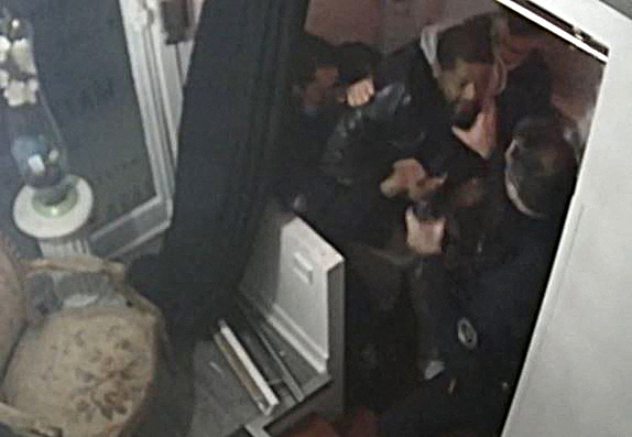 Affaire Zecler: messages racistes retrouvés dans le téléphone d’un des 3 policiers mis en examen