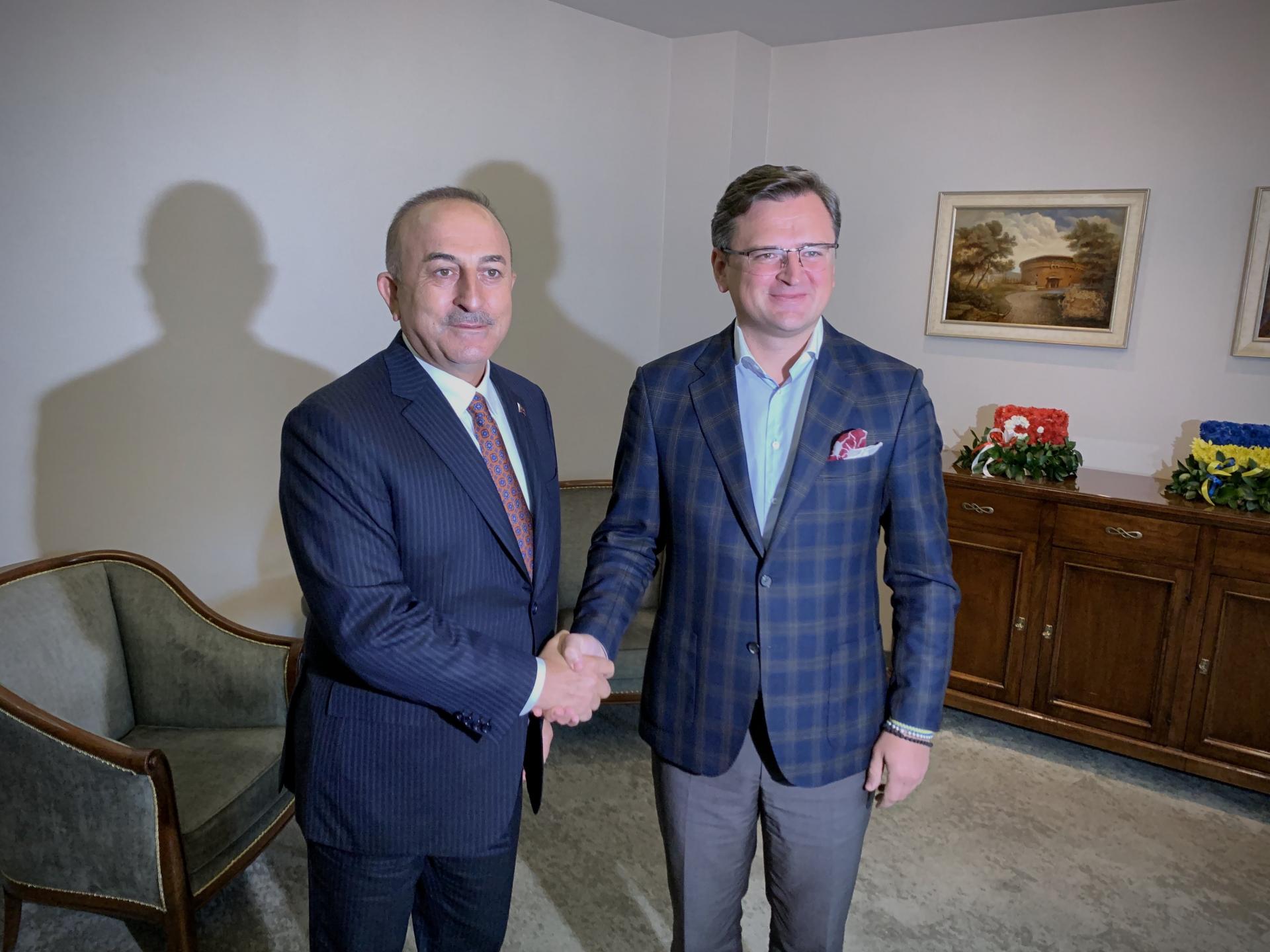 Ministr Çavuşoğlu Ukrainada