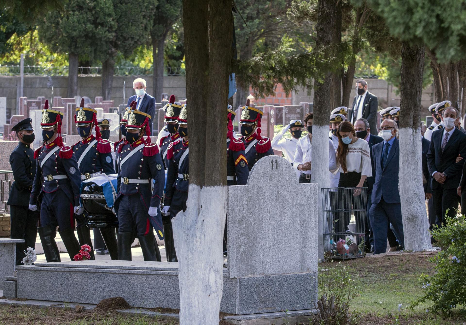 Bivši argentinski predsjednik Menem poznat po nadimku "el Turco" sahranjen na muslimanskom groblju