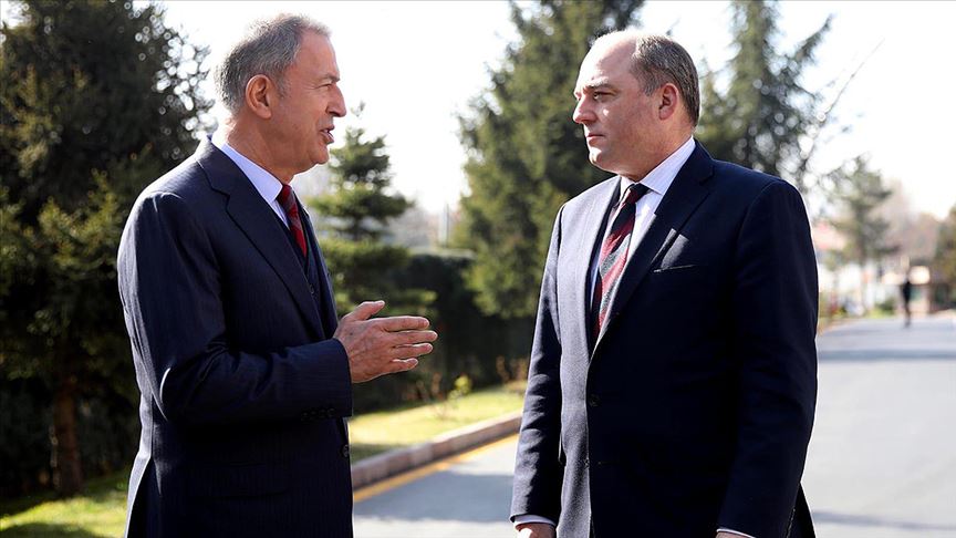 Ակարը հանդիպում է ունեցել Ուոլասի հետ