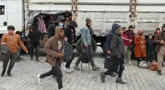 په ترکیه کې ۱۱۲ تنه ناقانونه کډوال چې په یوې لارۍ کې پټ شوي وو ونیول شول.