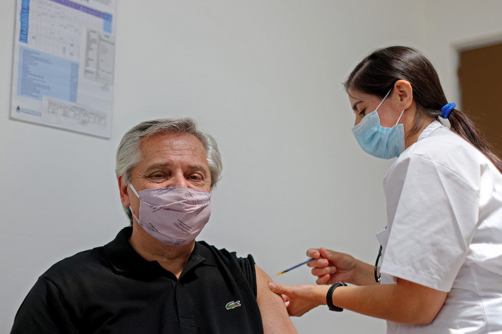 'A eficiência e confiabilidade da vacina doméstica é maior'