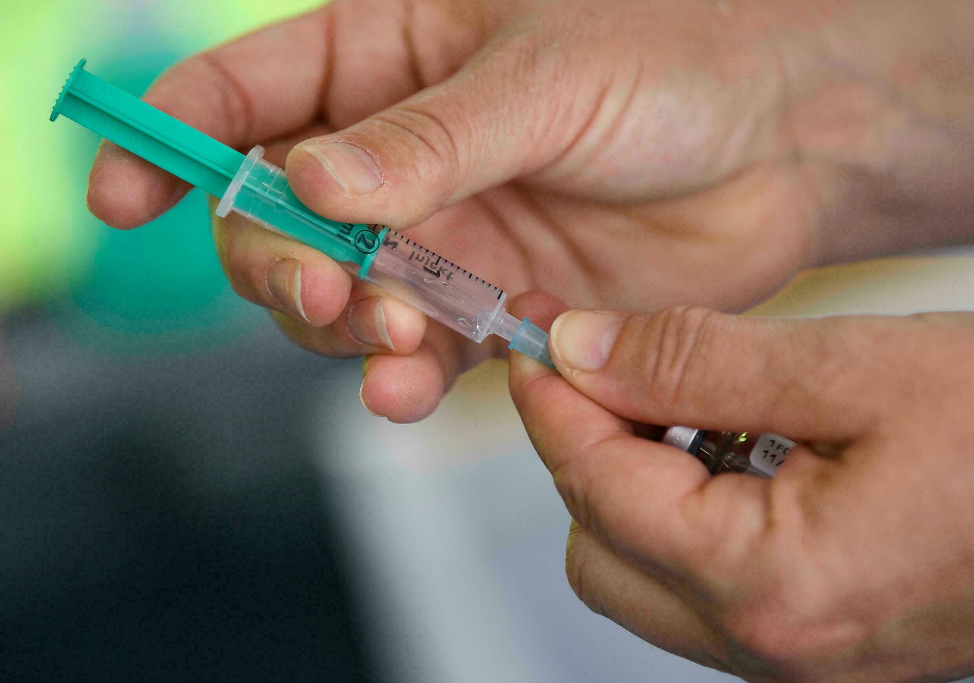 U svijetu dato više od 4,88 milijardi doza vakcina protiv koronavirusa
