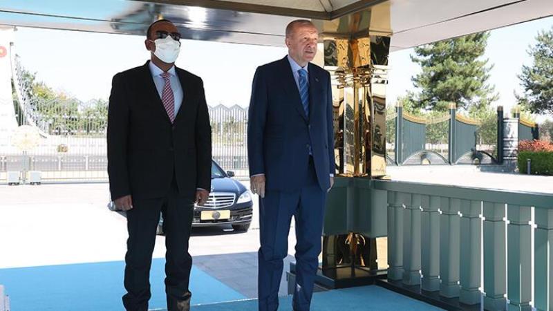 “Türkiyə qlobal əlaqələrə şəkil verən bir ölkədir", A.Əhməd