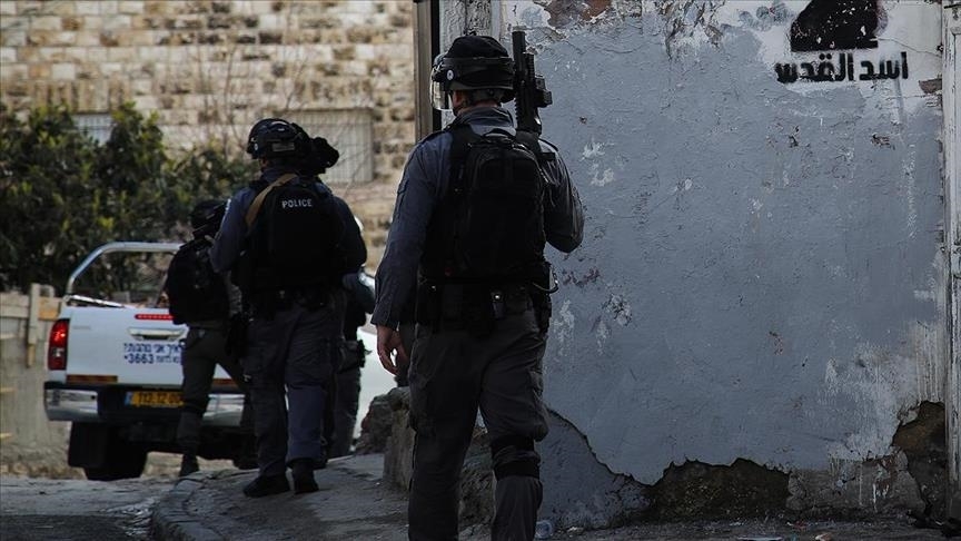 مسلم قبرستان میں تخریب کاری کے خلاف مزاحمت کرنے والے فلسطینیوں کے خلاف مداخلت میں 2 شخص زخمی