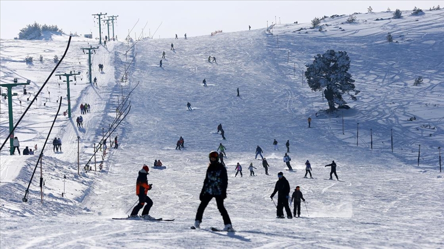 Kedalaman Salji Tertinggi di Pusat Peranginan Ski adalah di Kartalkaya, Saklikent