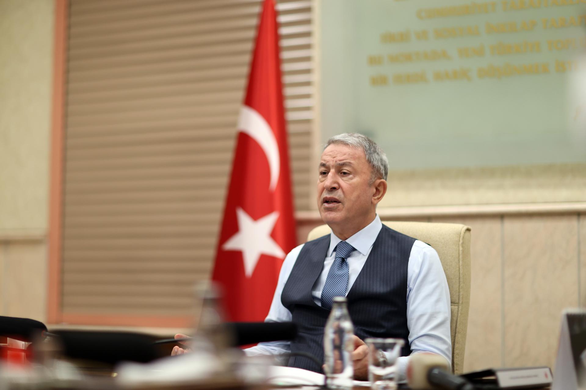 Hulusi Akar: "Azərbaycan Ermənistana sülh əlini uzadıb"
