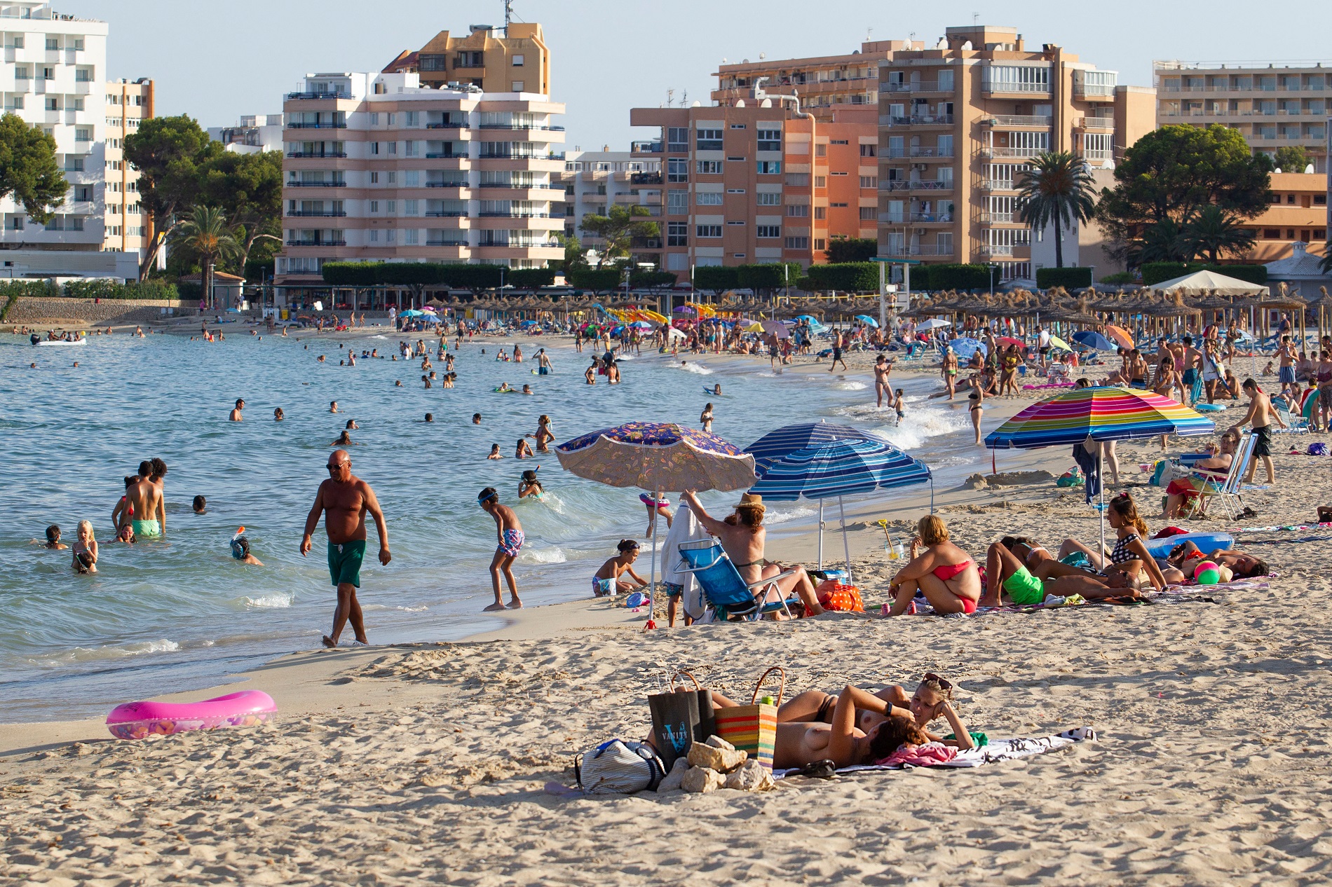 Ministra de Turismo asegura que los españoles pueden planear sus vacaciones de verano