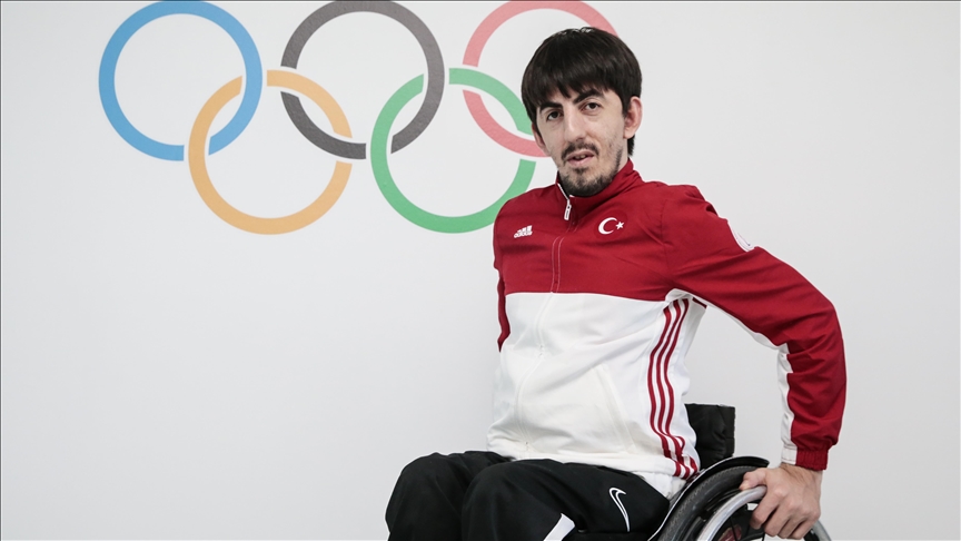 Aranyérmes Abdullah Öztürk asztali teniszező