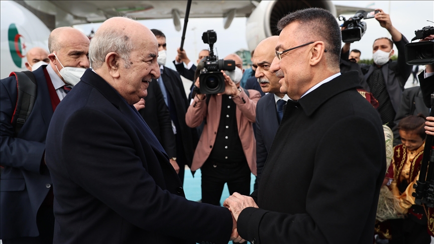 алҗирийә пирезиденти абдулмәҗид теббун түнүгүн кәчтә әнқәрәгә йетип кәлди