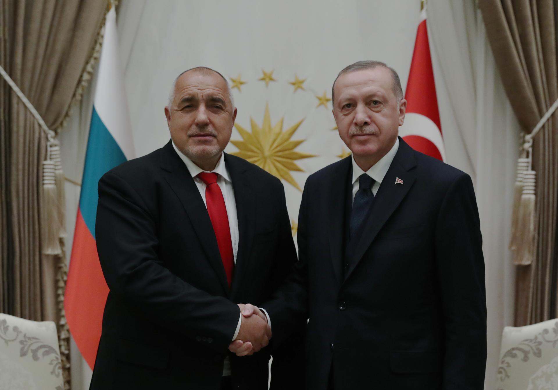 Erdogan telefonon egyeztetett Borisovval