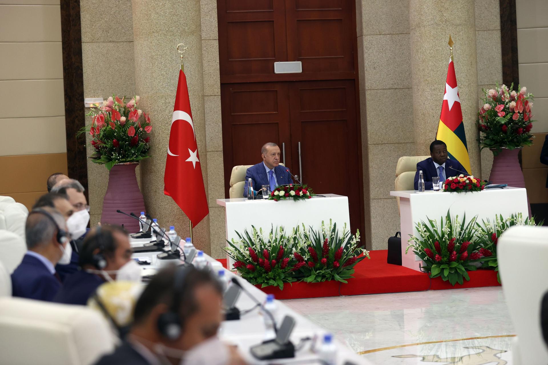 ولسمشر اردوغان افریقا ته د خپل سفر په چوکاټ کې توګو جمهوریت ته لاړ