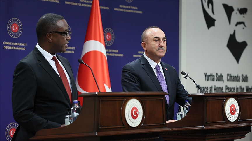 Çavuşoglu convoca a guineanos tras golpe de estado: “¡Manténganse unidos y solidarios!”