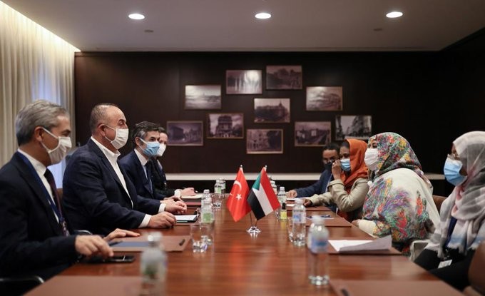 Cavușoglu s-a întâlnit cu miniștrii de Externe din Sudan și Haiti