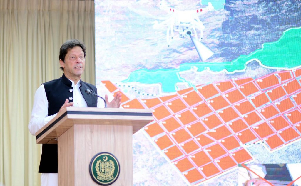 لینڈ ریکارڈ کو کمپیوٹرائزڈ کرنے سے سرکاری اراضی اور جنگلات پر قبضہ کی روک تھام ہو گی: عمران خان