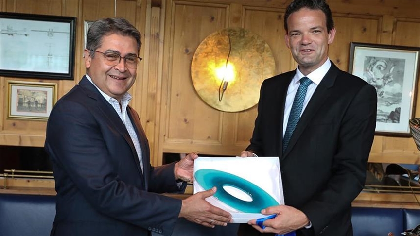 El presidente de Honduras inició gira internacional por Alemania, Israel y España