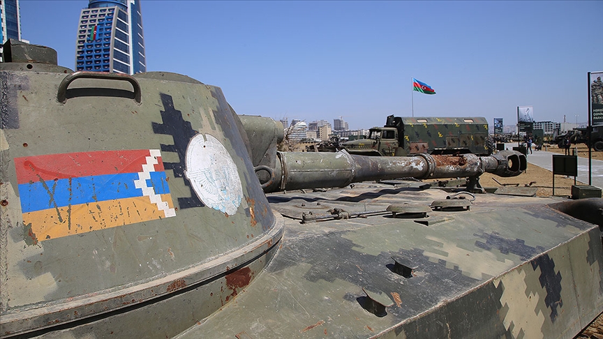 Azerbaijan Kembalikan Tiga Tentera Armenia