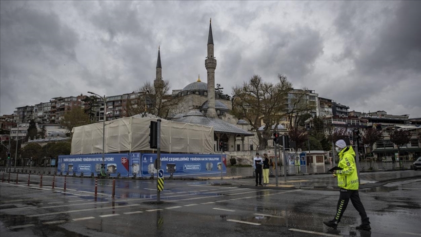 Inicia cuarentena de 17 días en Turquía