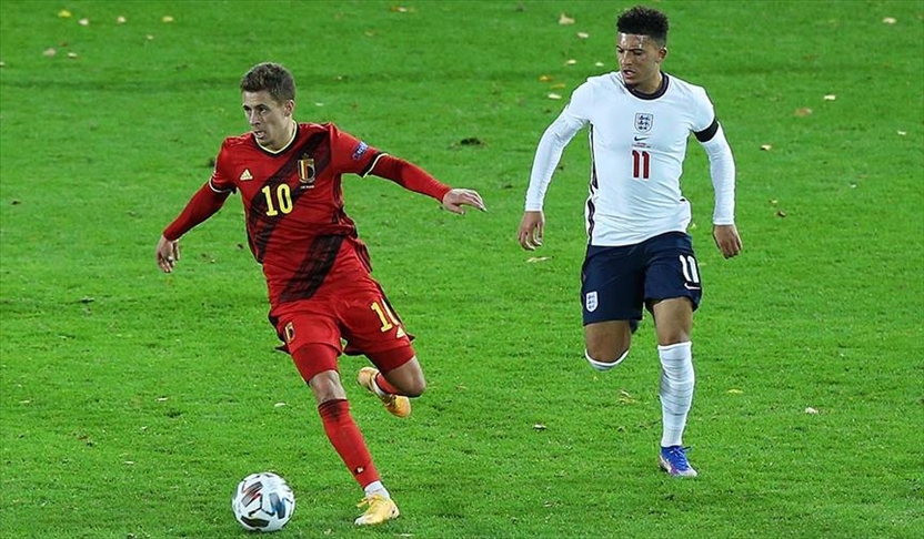 Futbolista de la selección de Inglaterra que sufrió ataques racistas dice: "El odio nunca vencerá"