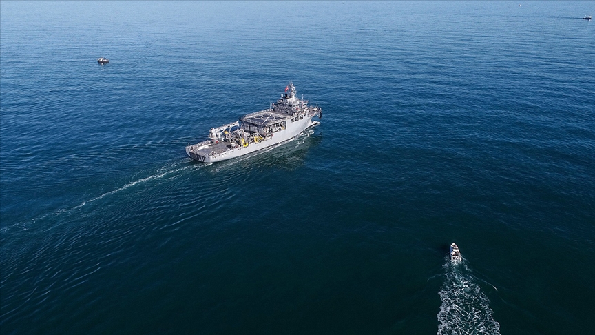 Aviones de combate de Grecia hostigan buque de la Armada Turca en el Mar Egeo