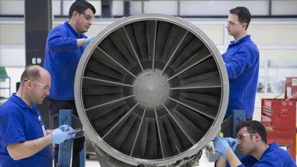 Rusia dëshiron të prodhojë motorin e avionit kombëtar turk