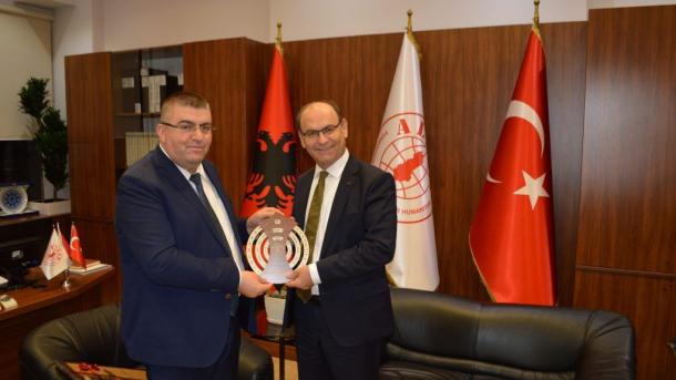 yök başkan vekili Rahmi Er_Arnavutluk_ALSAR1.jpg