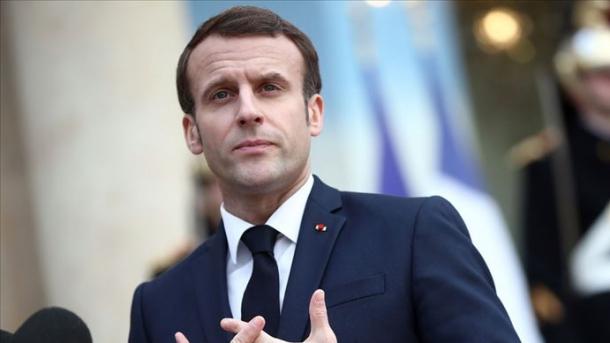 Emmanuel Macron invite Khalifa Haftar en France
