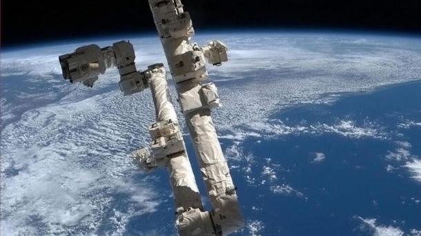 Atmosferada 4,6 milliard yıllıq tözeleş taşları tabıldı