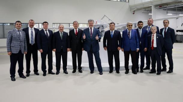 porosenko bayraktar iha.jpg